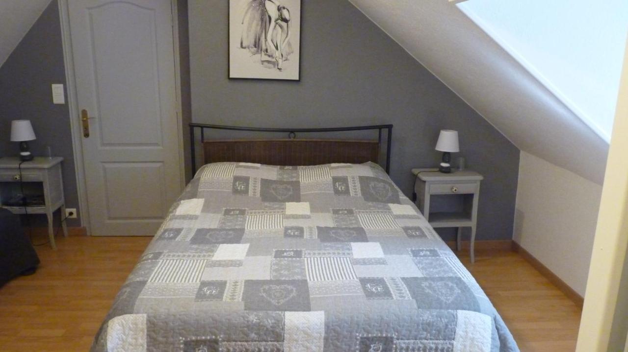 La Cyrillaure Bed & Breakfast Mosnes Екстериор снимка