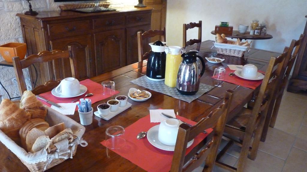 La Cyrillaure Bed & Breakfast Mosnes Екстериор снимка